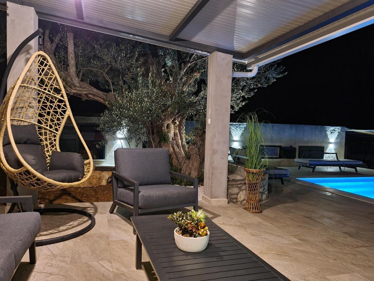 Vila Olive Tree - House With Pool Vinišće Exteriér fotografie